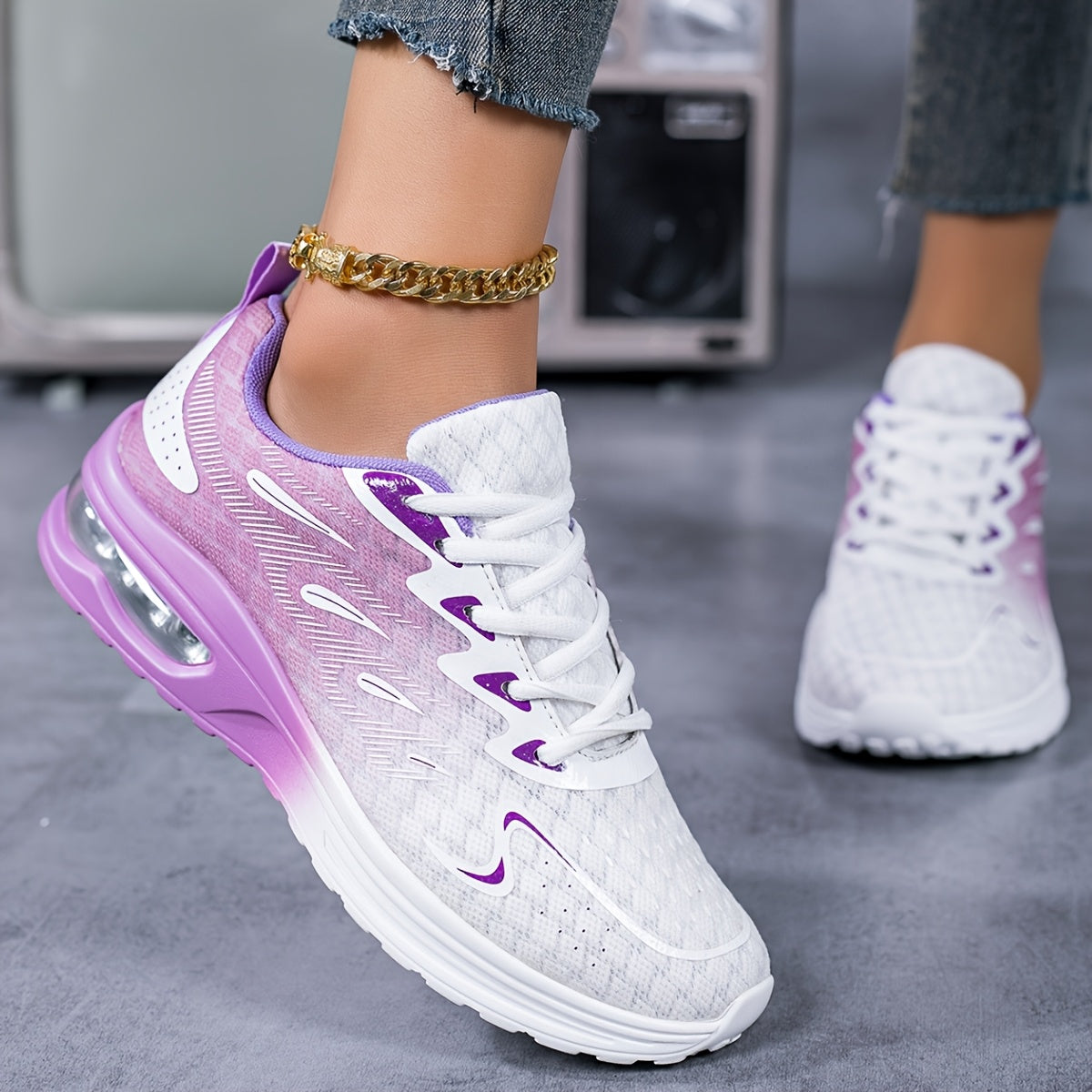 1 Pair Women's Breathable Mesh Running Shoes, All-Season Cushioned Stability Sneakers with Faux Sole and Fabric Insole for Casual Travel