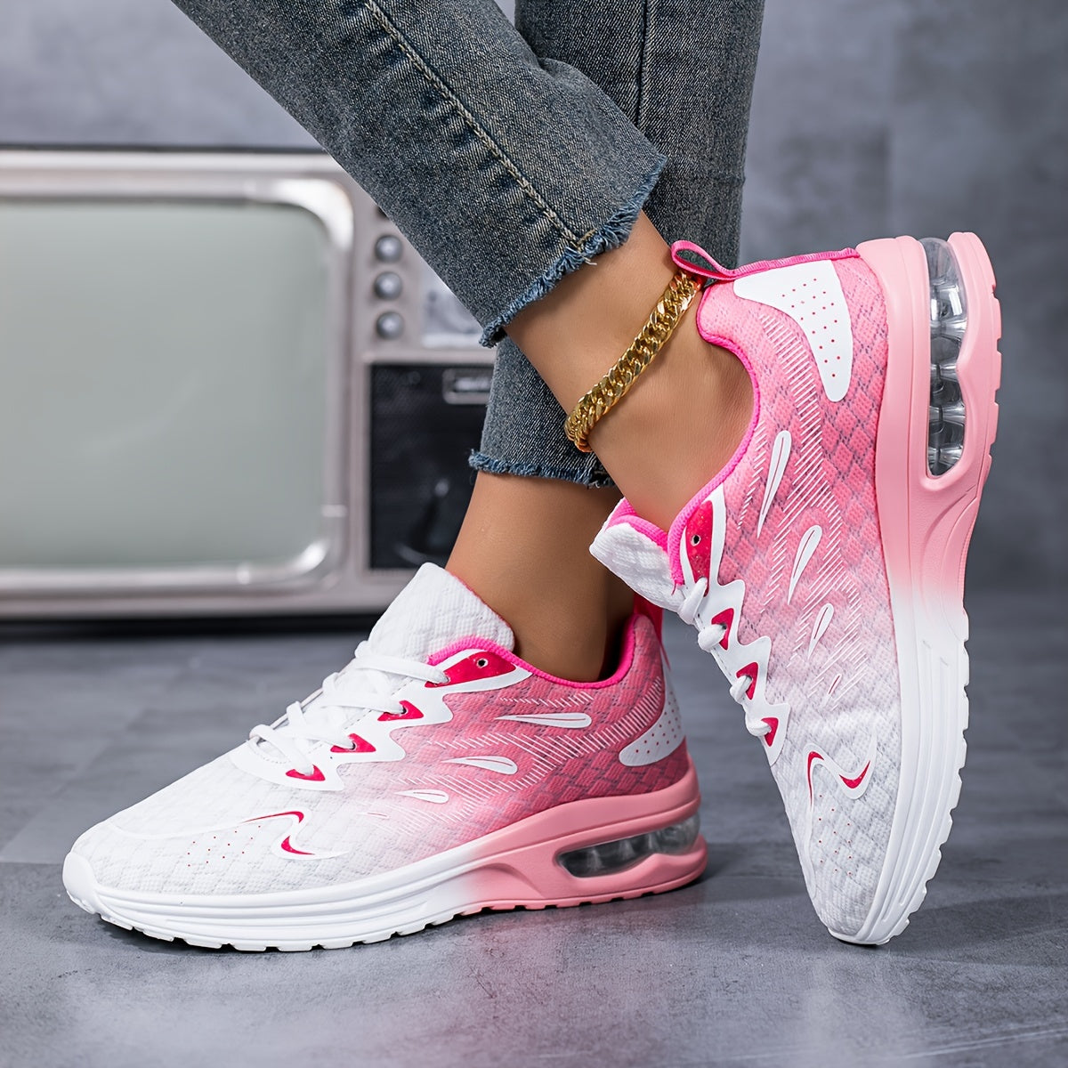 1 Pair Women's Breathable Mesh Running Shoes, All-Season Cushioned Stability Sneakers with Faux Sole and Fabric Insole for Casual Travel