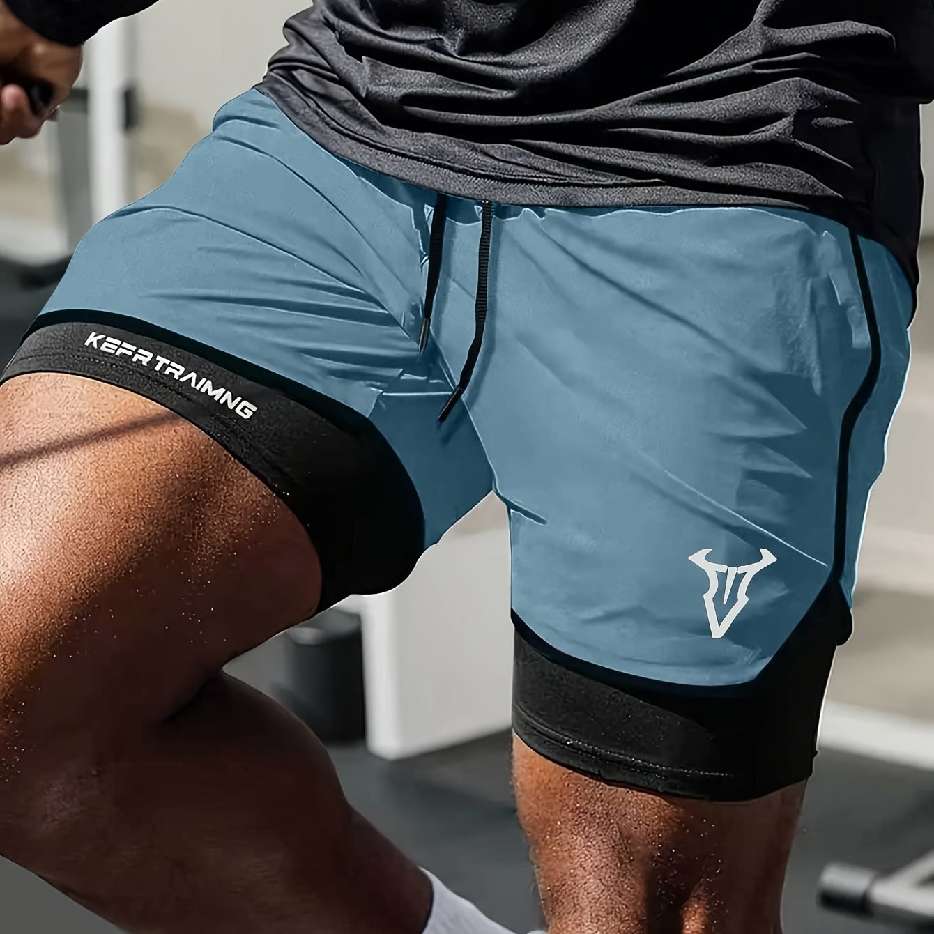 Men'S 2-in-1 Quick-Dry Breathable Athletic Shorts with Geometric Bull Head Print - Lightweight Running & Training Gear, Olive Green with Black Accents, Asymmetrical Design, Pockets, Perfect for Beach & Sports, Gym Short
