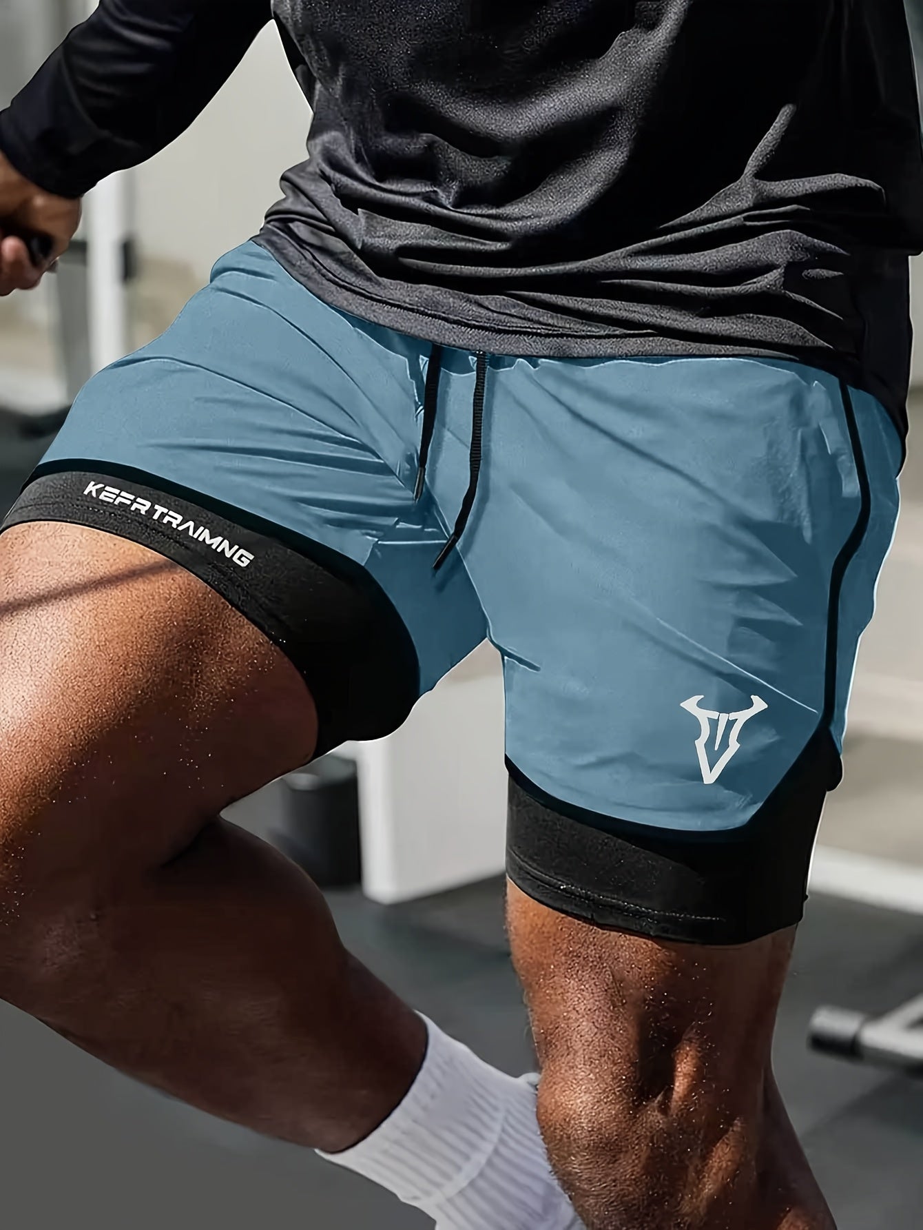 Men'S 2-in-1 Quick-Dry Breathable Athletic Shorts with Geometric Bull Head Print - Lightweight Running & Training Gear, Olive Green with Black Accents, Asymmetrical Design, Pockets, Perfect for Beach & Sports, Gym Short